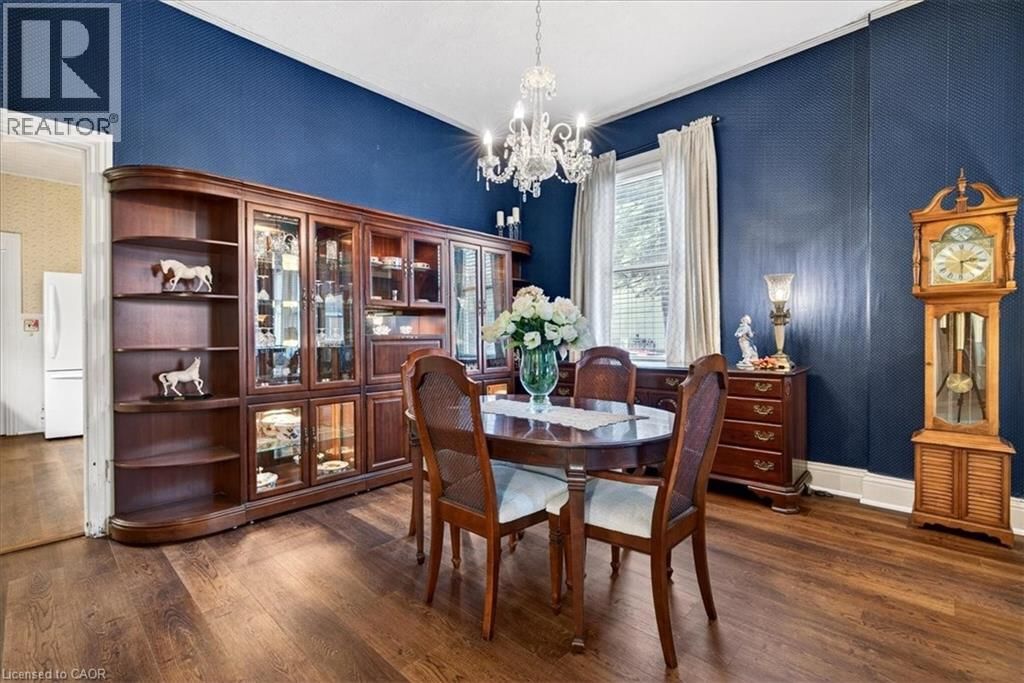 139 QUEEN STREET SOUTH Image 8