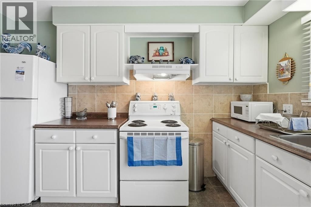 54 BINGHAM ROAD Image 17