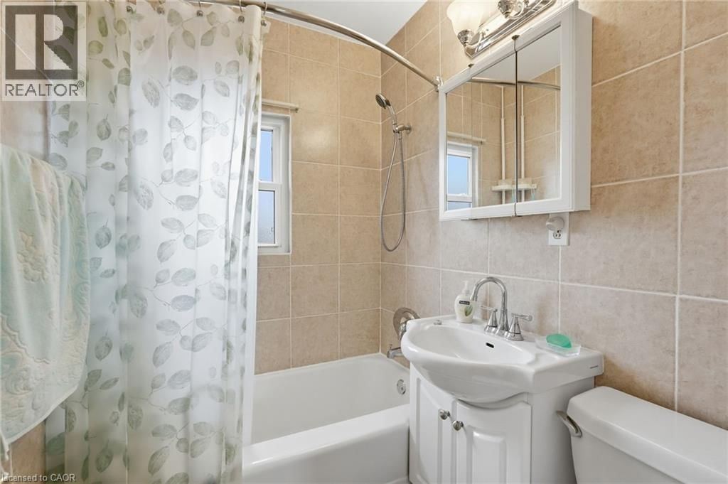 54 BINGHAM ROAD Image 26