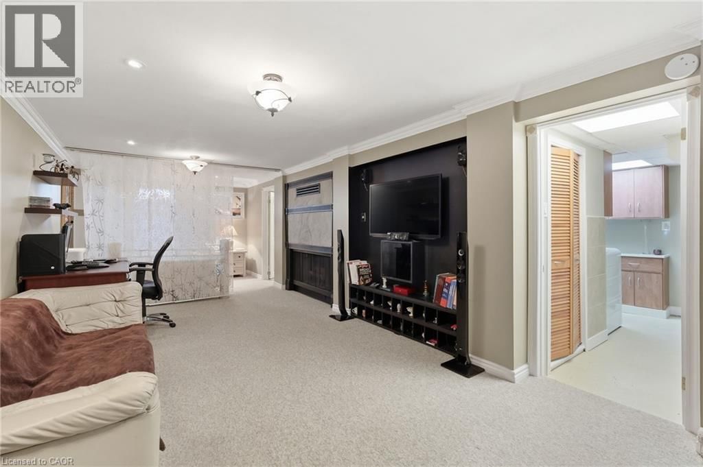 54 BINGHAM ROAD Image 32