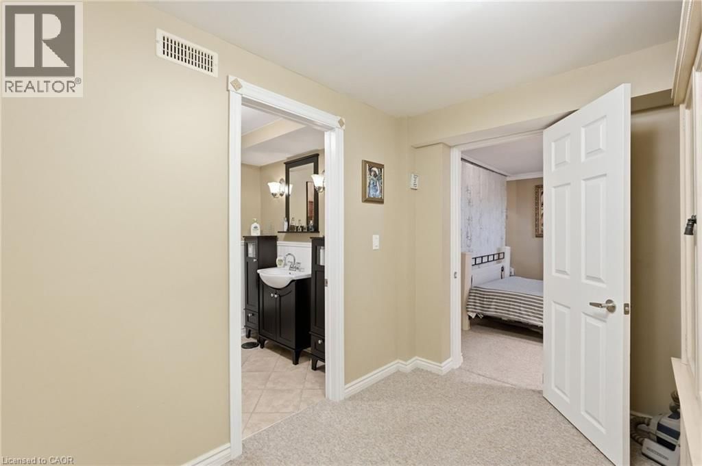 54 BINGHAM ROAD Image 40