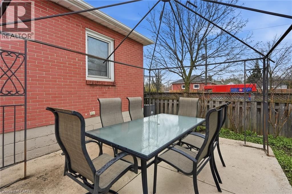 54 BINGHAM ROAD Image 46