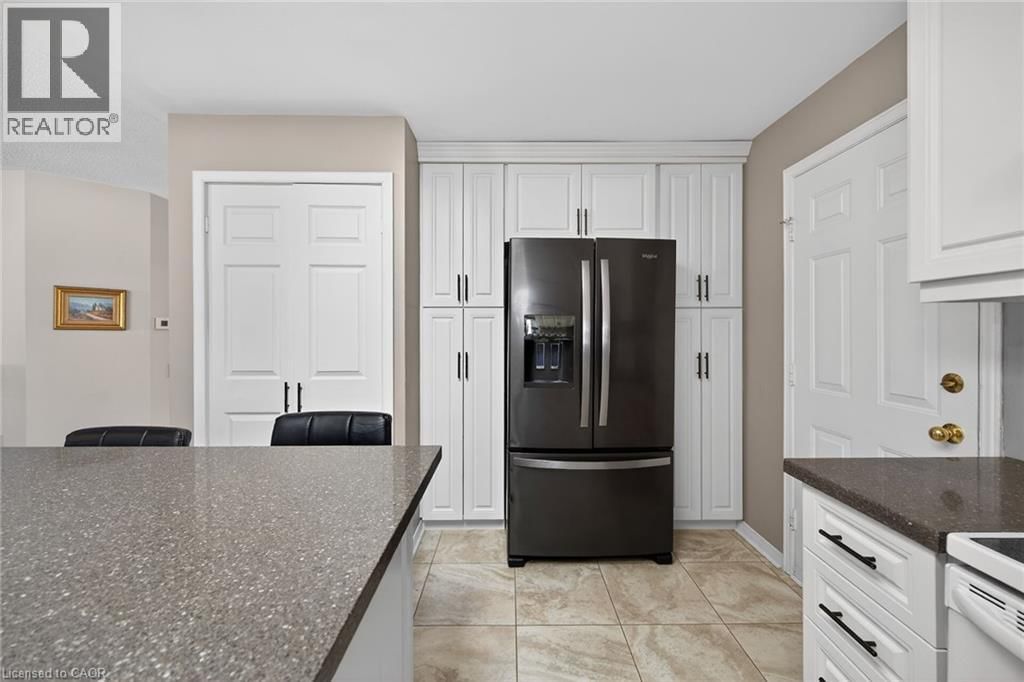 232 SILVERBIRCH BOULEVARD Image 11