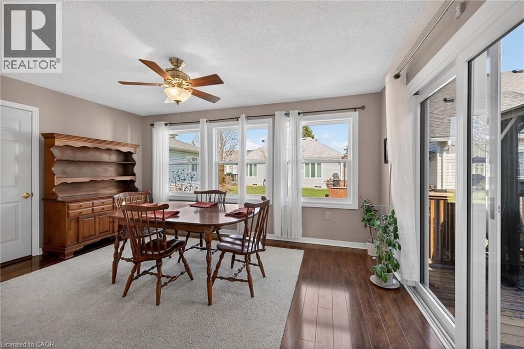 232 SILVERBIRCH BOULEVARD Image 15