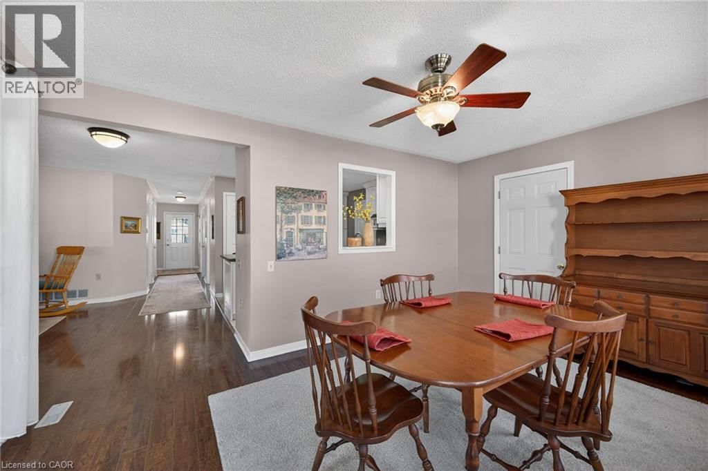 232 SILVERBIRCH BOULEVARD Image 17