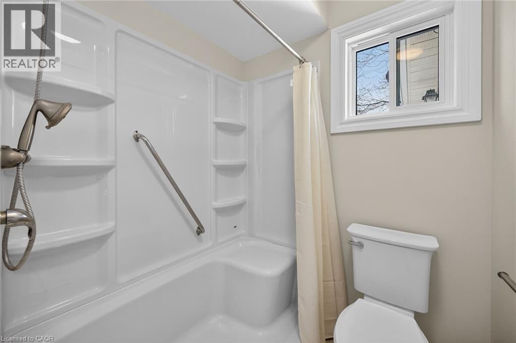 232 SILVERBIRCH BOULEVARD Image 25