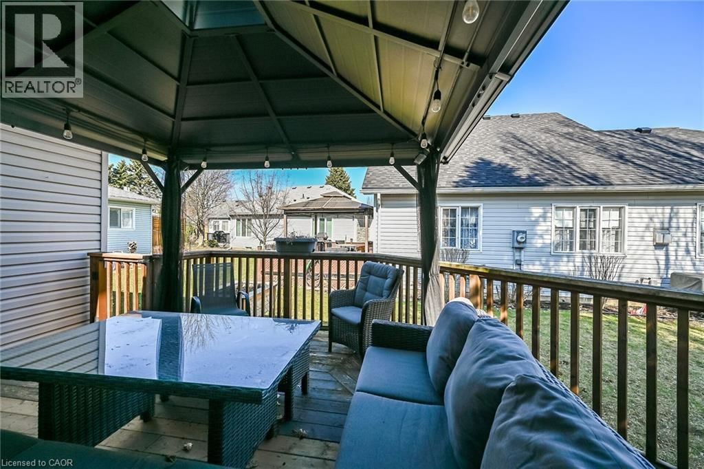 232 SILVERBIRCH BOULEVARD Image 29