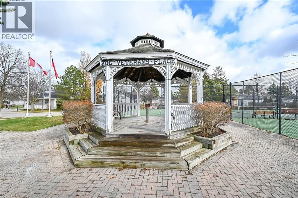 232 SILVERBIRCH BOULEVARD Image 31