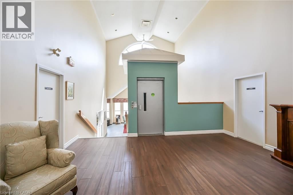 232 SILVERBIRCH BOULEVARD Image 37