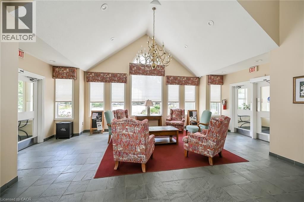 232 SILVERBIRCH BOULEVARD Image 38