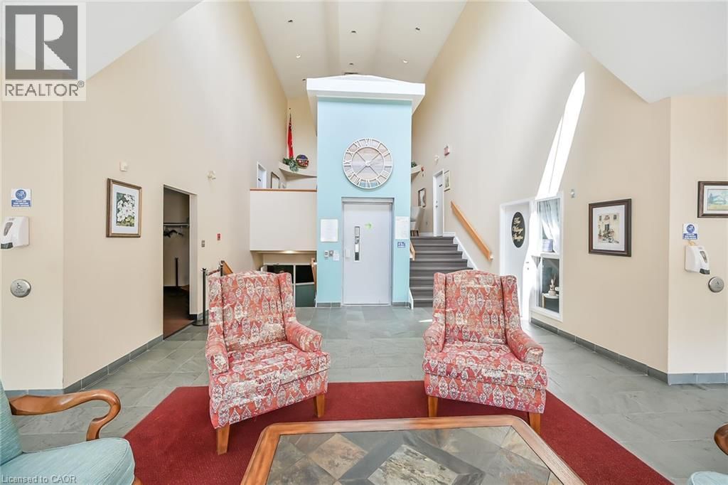 232 SILVERBIRCH BOULEVARD Image 39