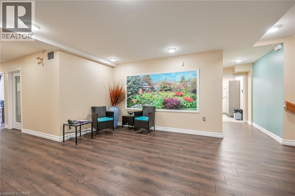 232 SILVERBIRCH BOULEVARD Image 45