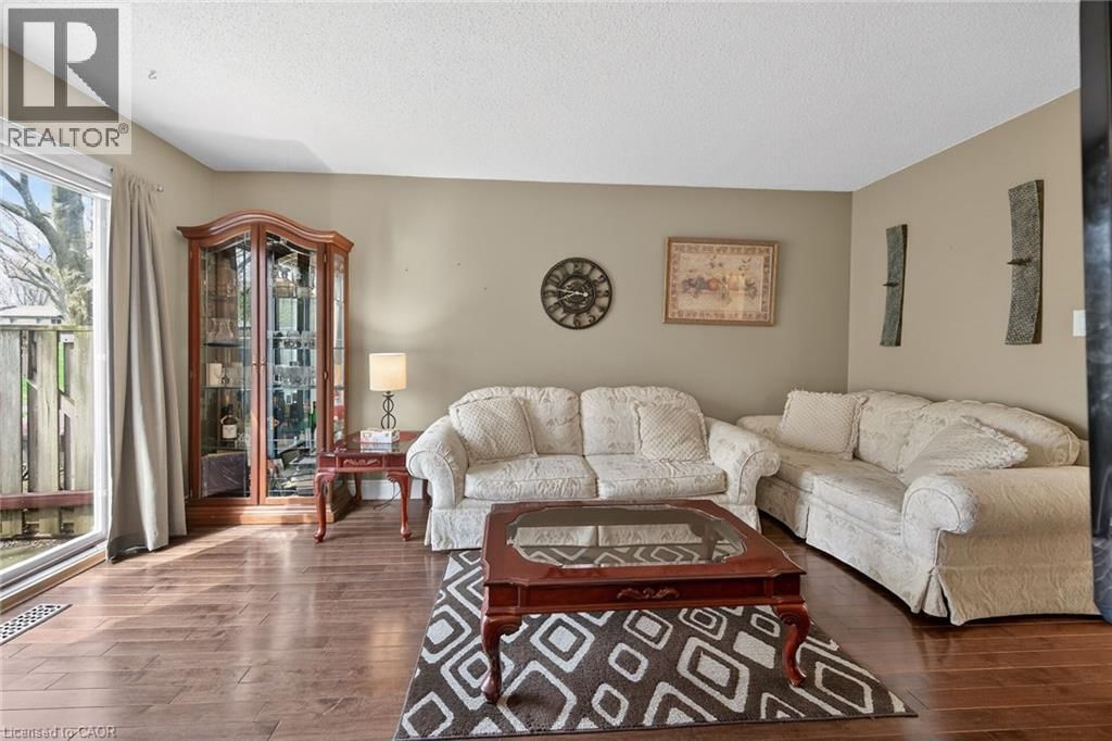 16A - 1460 GARTH STREET Image 12