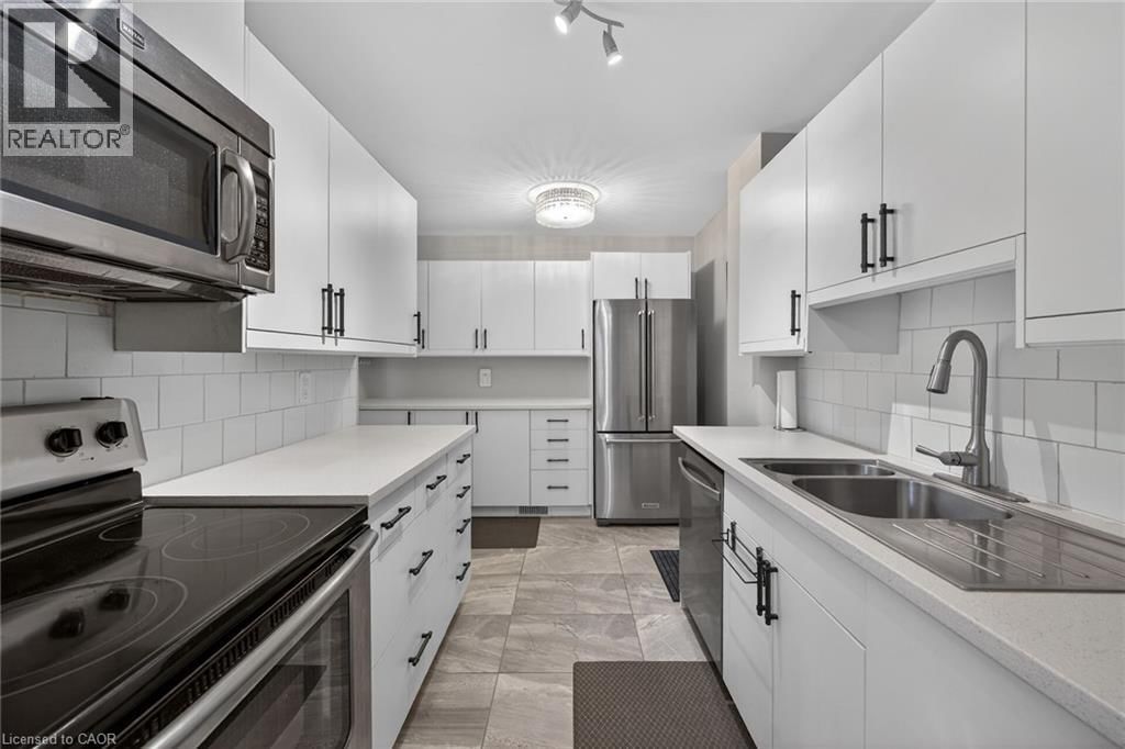 16A - 1460 GARTH STREET Image 18