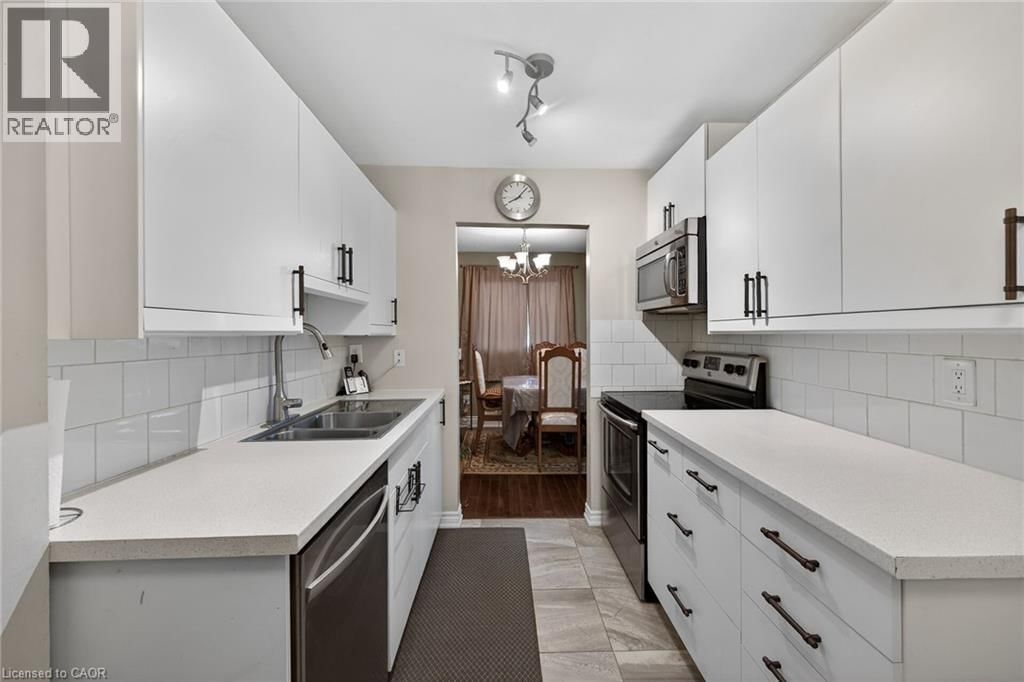 16A - 1460 GARTH STREET Image 20