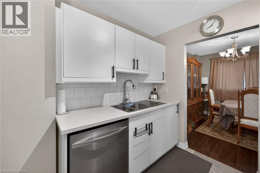 16A - 1460 GARTH STREET Image 22