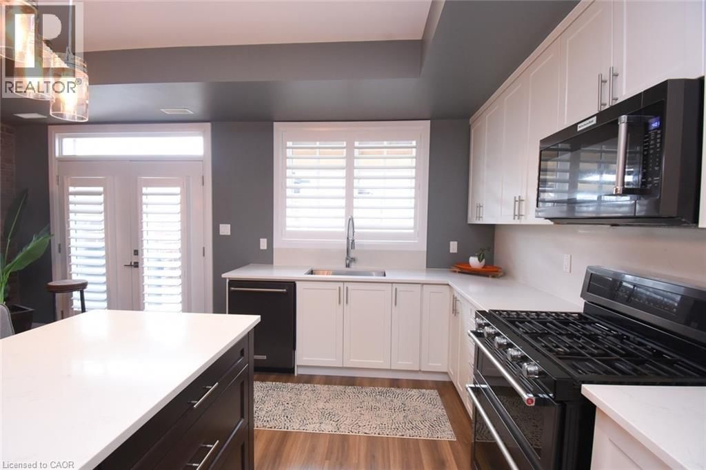 2 - 2362 NEW STREET Image 14