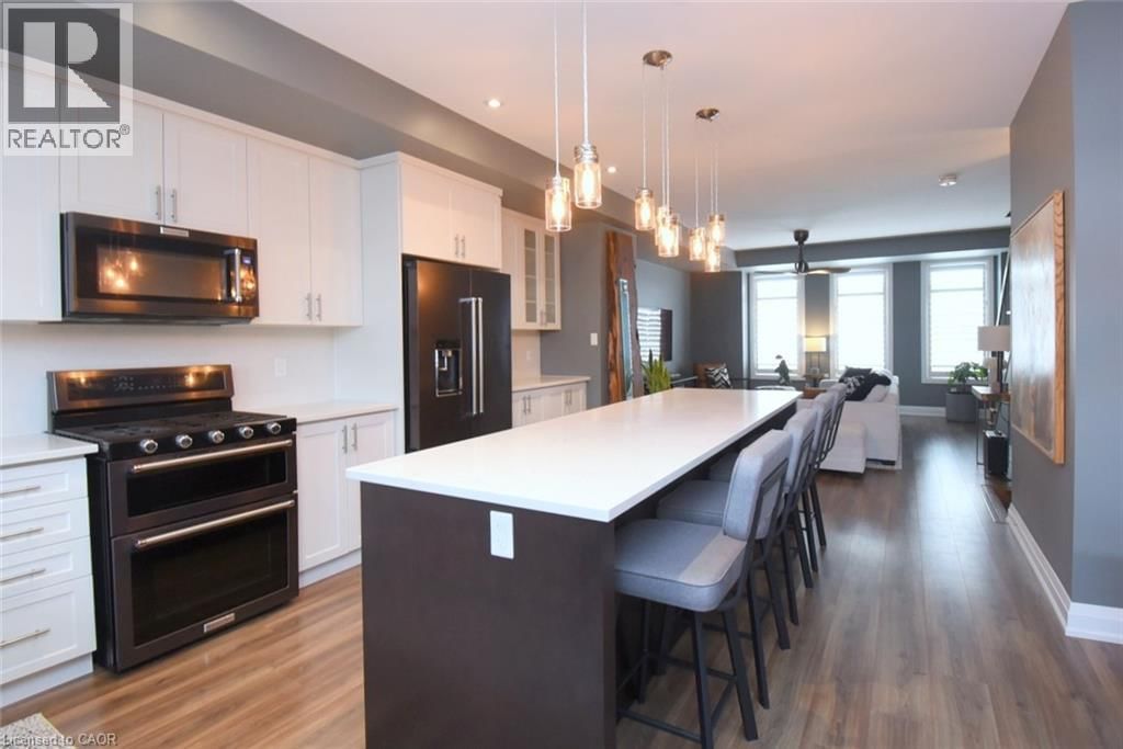 2 - 2362 NEW STREET Image 16