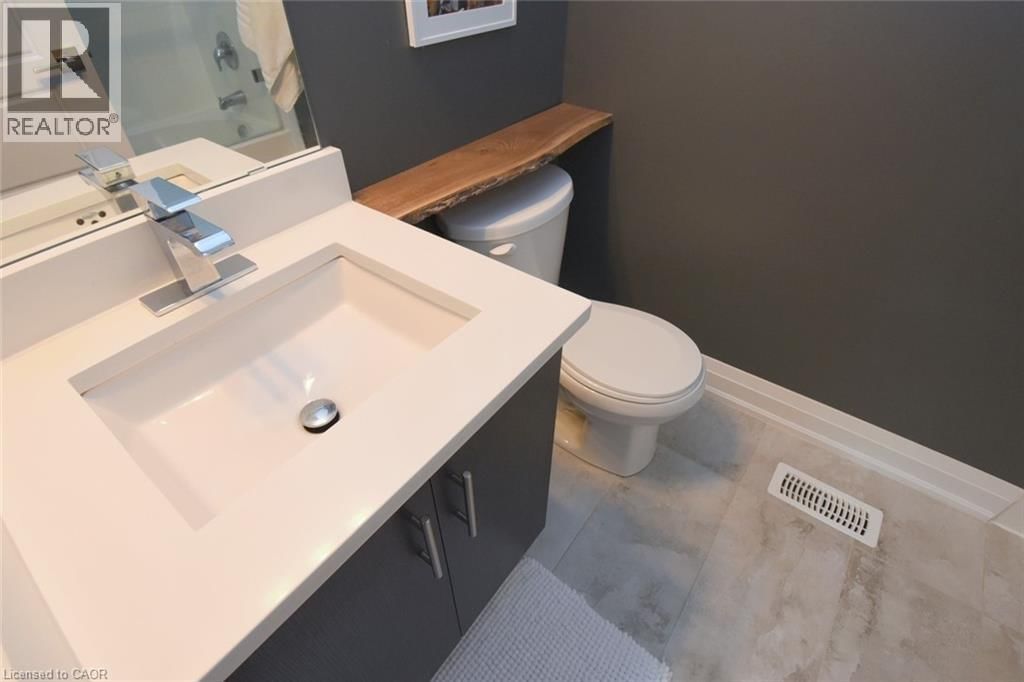 2 - 2362 NEW STREET Image 27