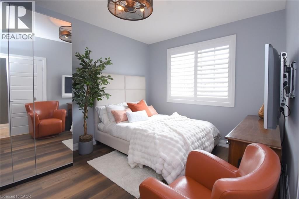 2 - 2362 NEW STREET Image 30