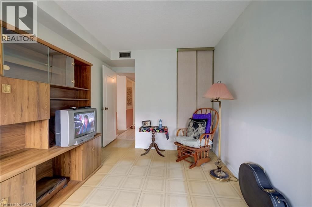 505 - 120 DUKE STREET Image 30