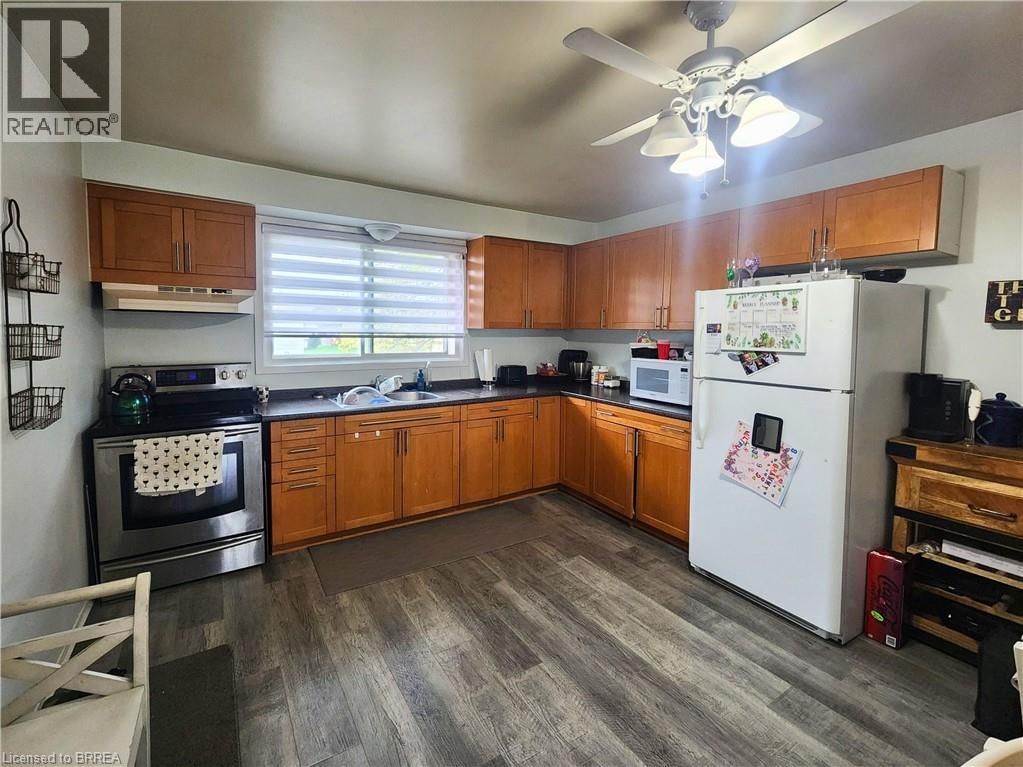 3 - 85 LYNDHURST STREET Image 2