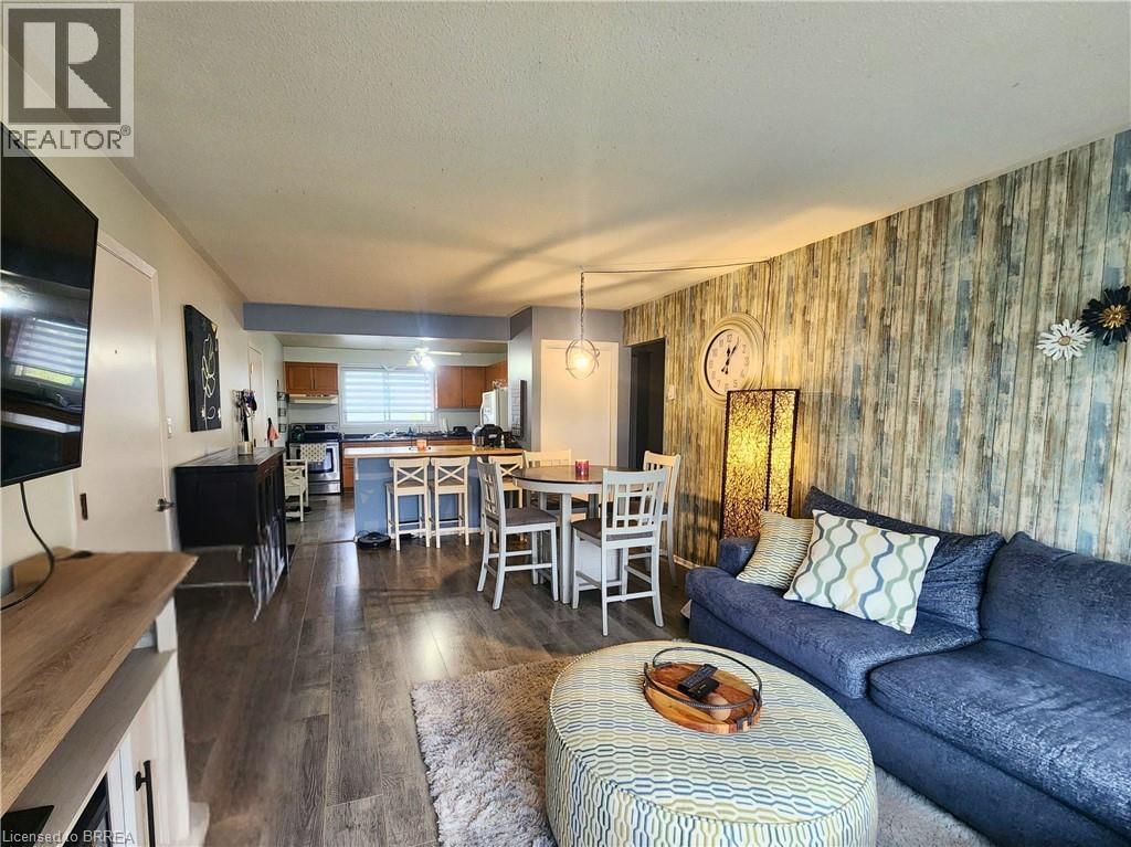 3 - 85 LYNDHURST STREET Image 8