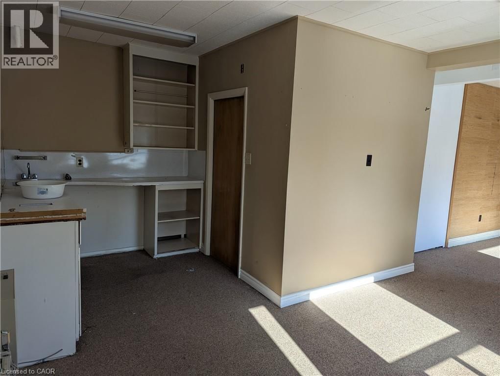 2C & 2D - 207 KING STREET SOUTH Image 6