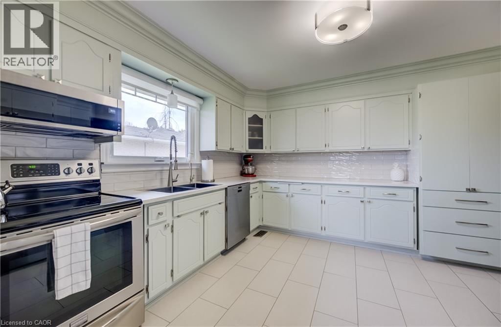 4 RONALD ROAD Image 11