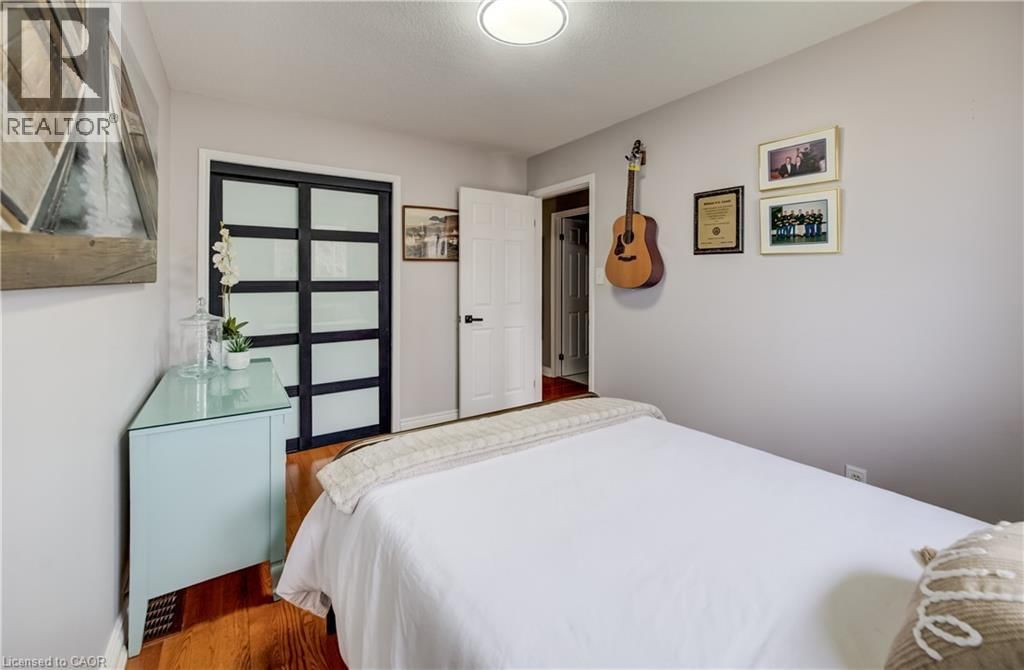 4 RONALD ROAD Image 16