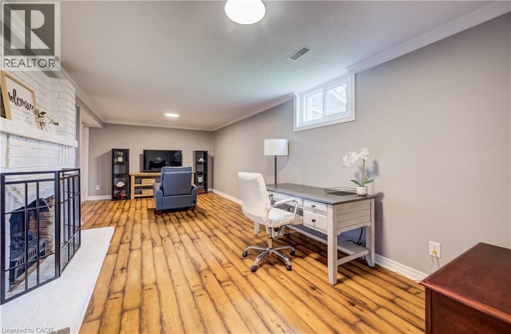 4 RONALD ROAD Image 21