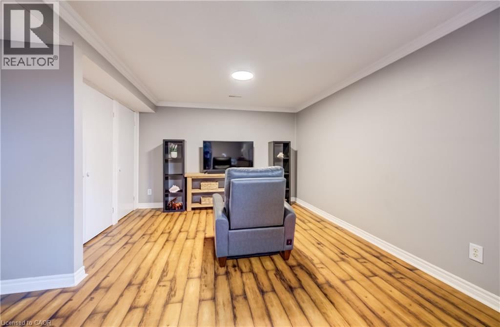 4 RONALD ROAD Image 23