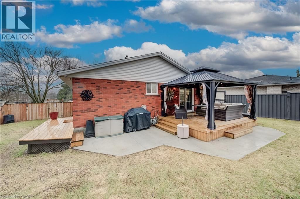 4 RONALD ROAD Image 27