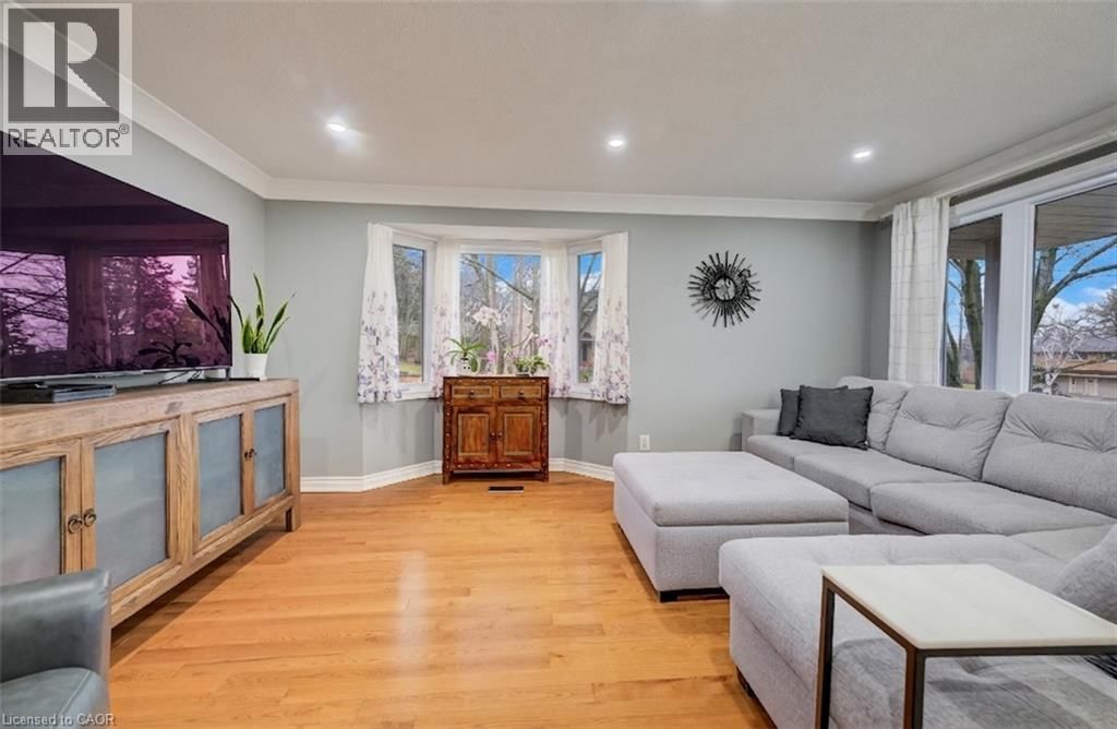 4 RONALD ROAD Image 7