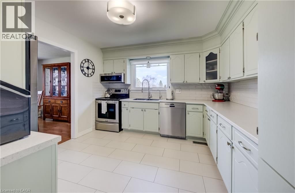 4 RONALD ROAD Image 9