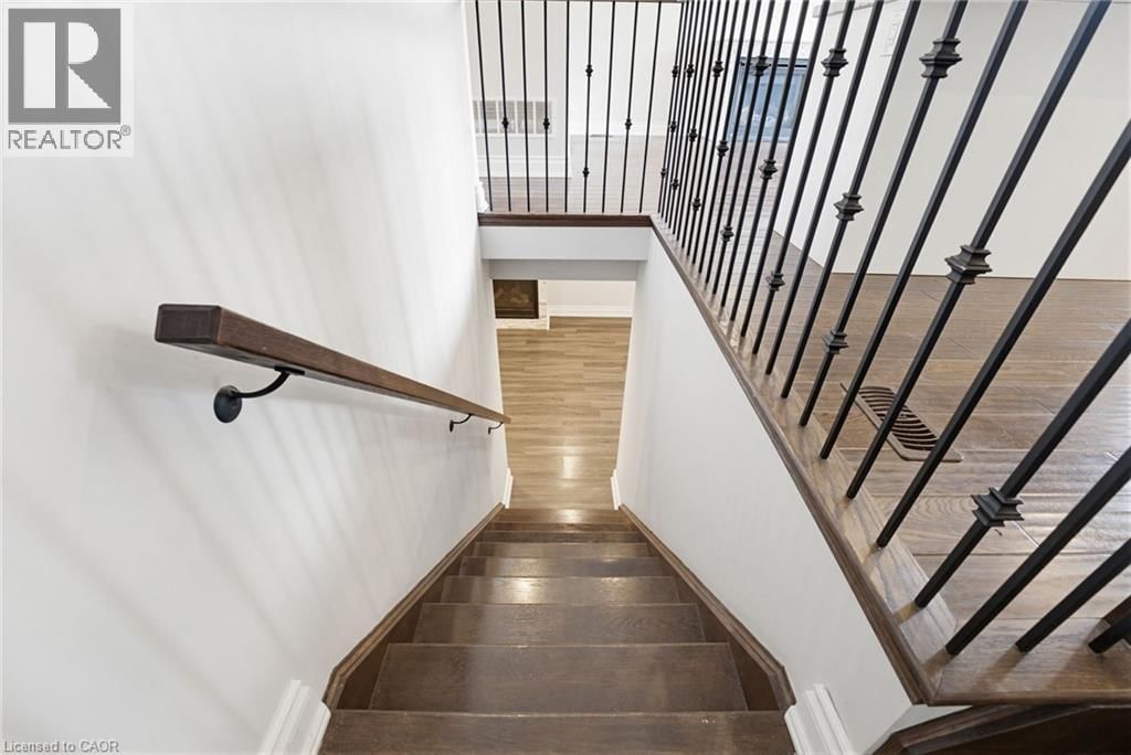 157 HOOVER CRESCENT Image 26