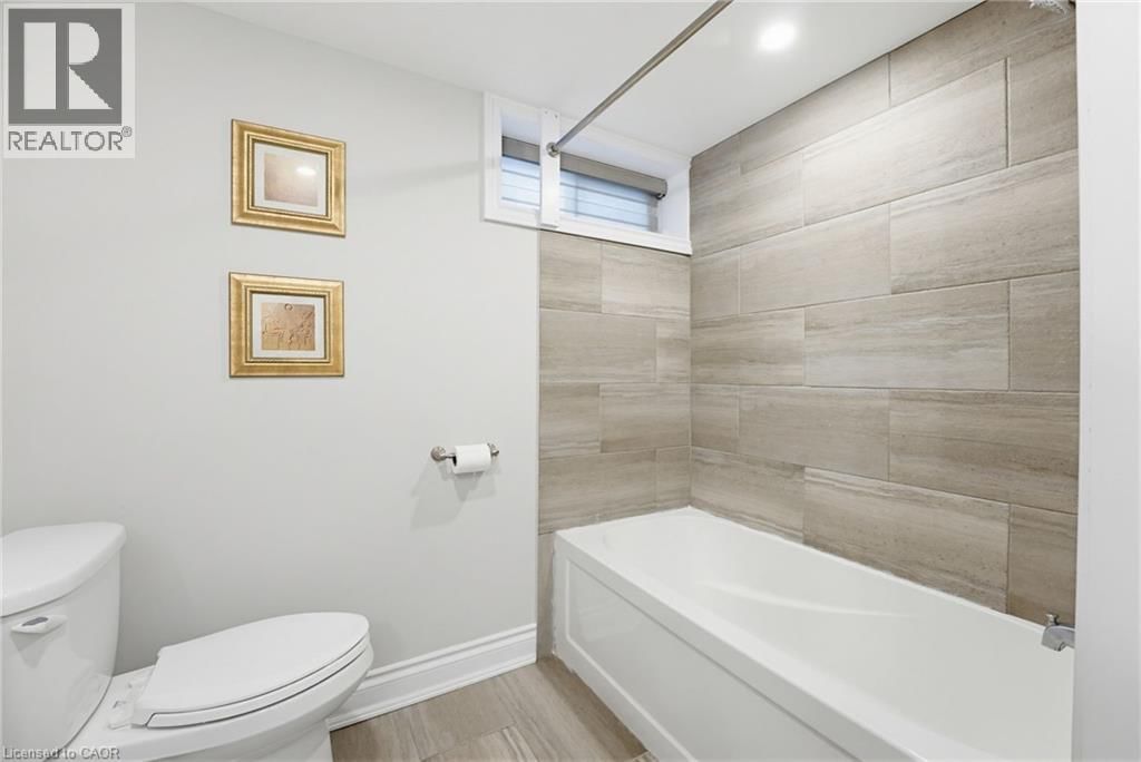 157 HOOVER CRESCENT Image 31