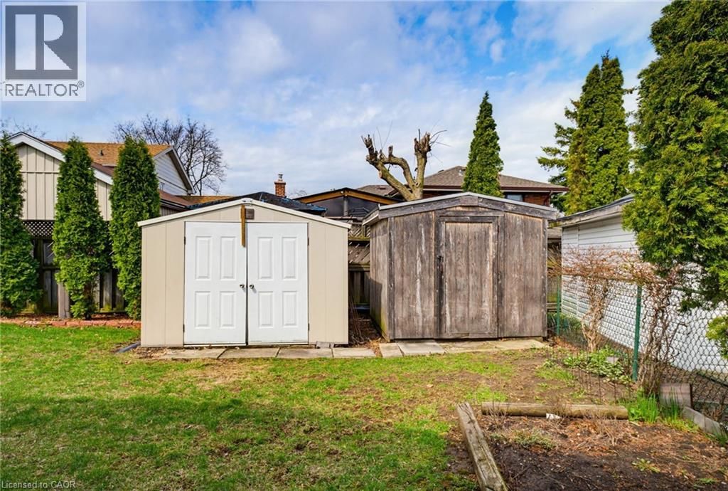 157 HOOVER CRESCENT Image 39