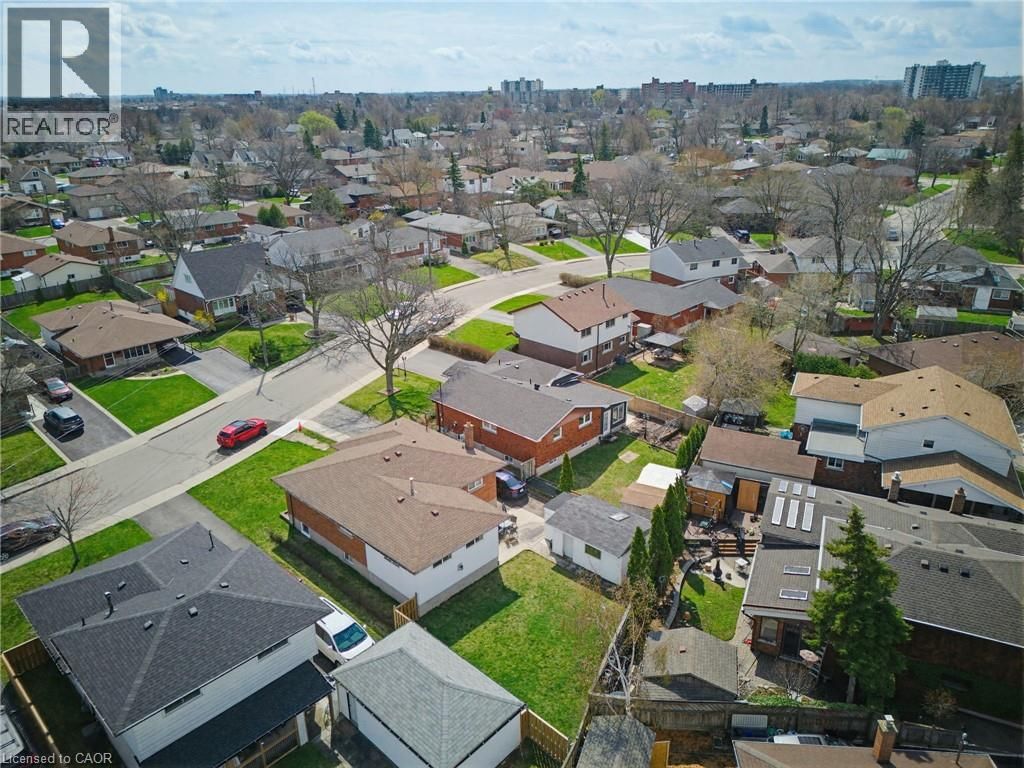 157 HOOVER CRESCENT Image 4