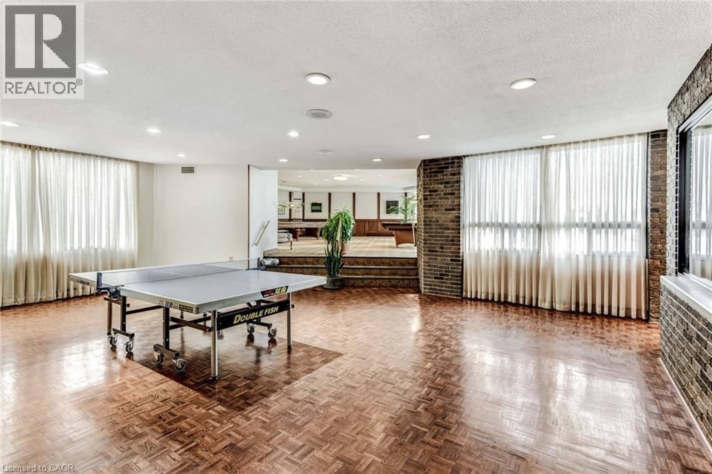 A21 - 296 MILL ROAD Image 17