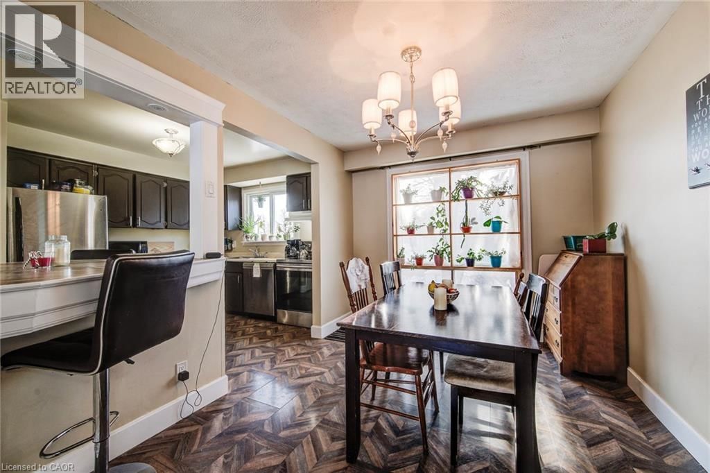 71 SHADELAND CRESCENT Image 10