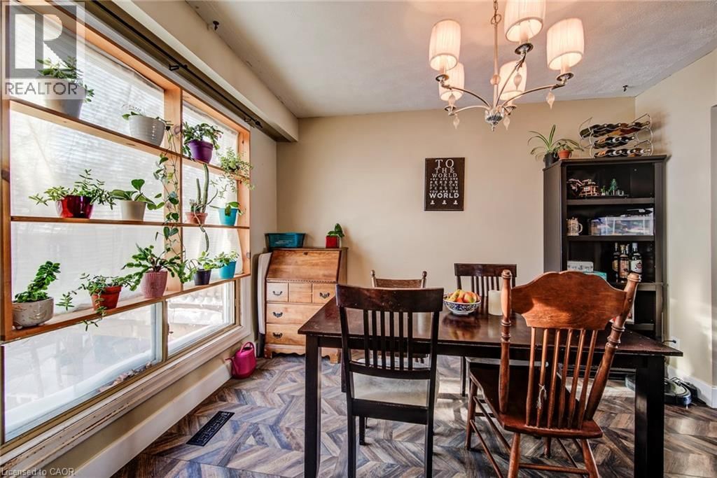 71 SHADELAND CRESCENT Image 11