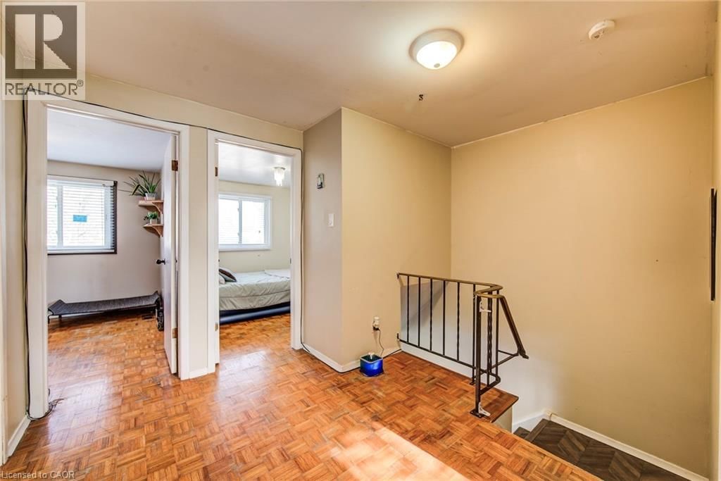 71 SHADELAND CRESCENT Image 18