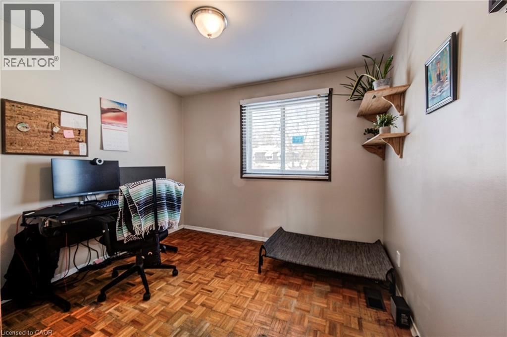 71 SHADELAND CRESCENT Image 22