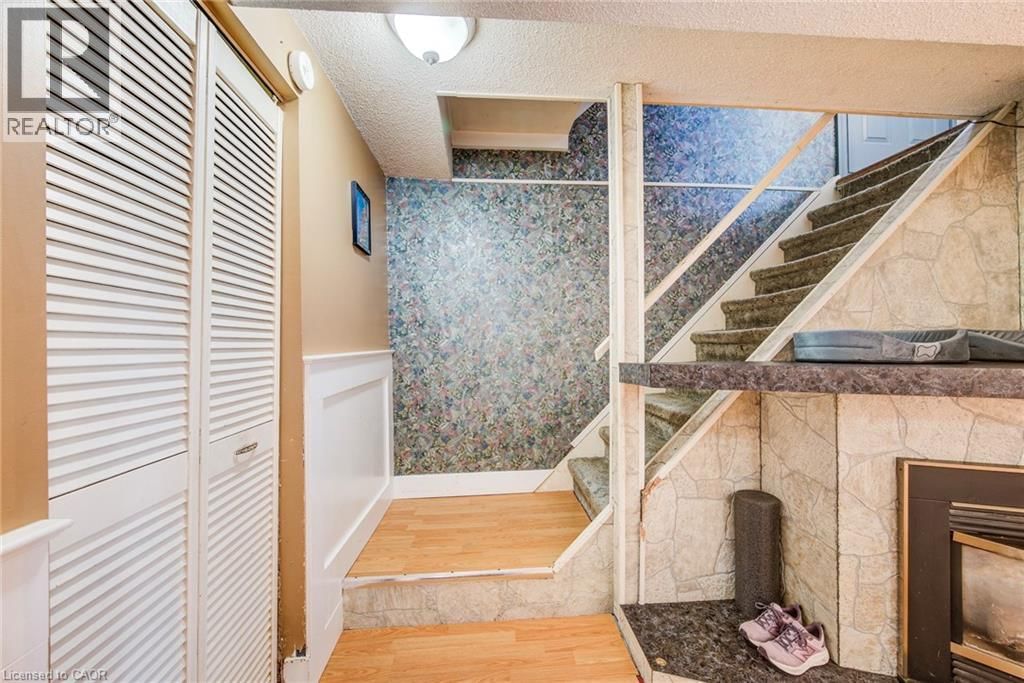 71 SHADELAND CRESCENT Image 25