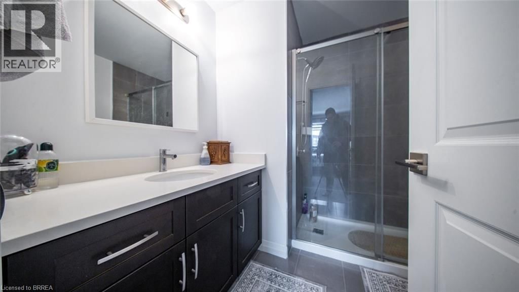 46 - 720 GREY STREET Image 23