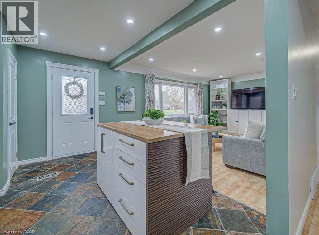 32 RAVINE DRIVE Image 14