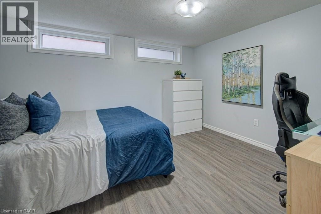 32 RAVINE DRIVE Image 36