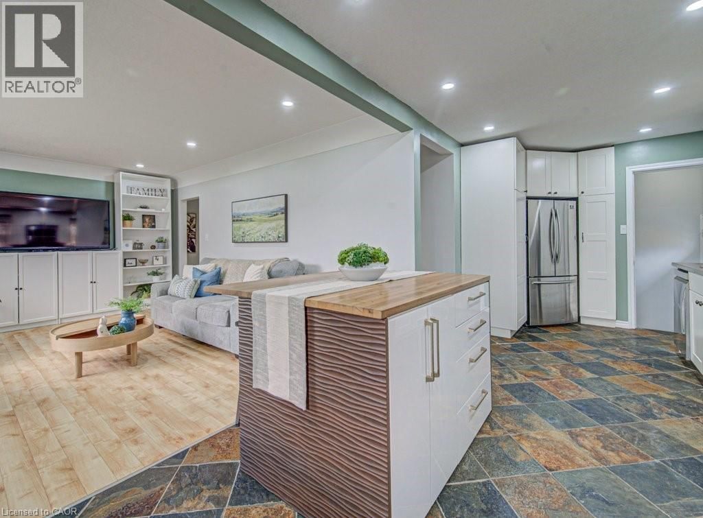 32 RAVINE DRIVE Image 9