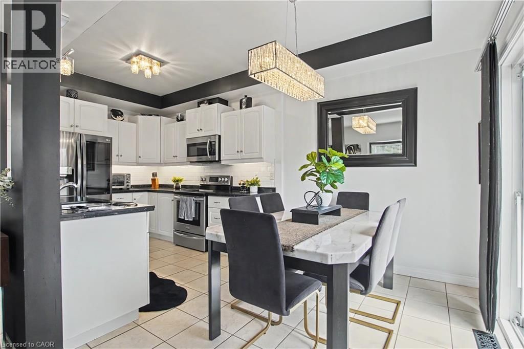 31 - 60 CLOVERLEAF DRIVE Image 12